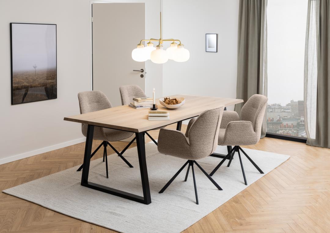 Sedia da pranzo con bracciolo Aura
