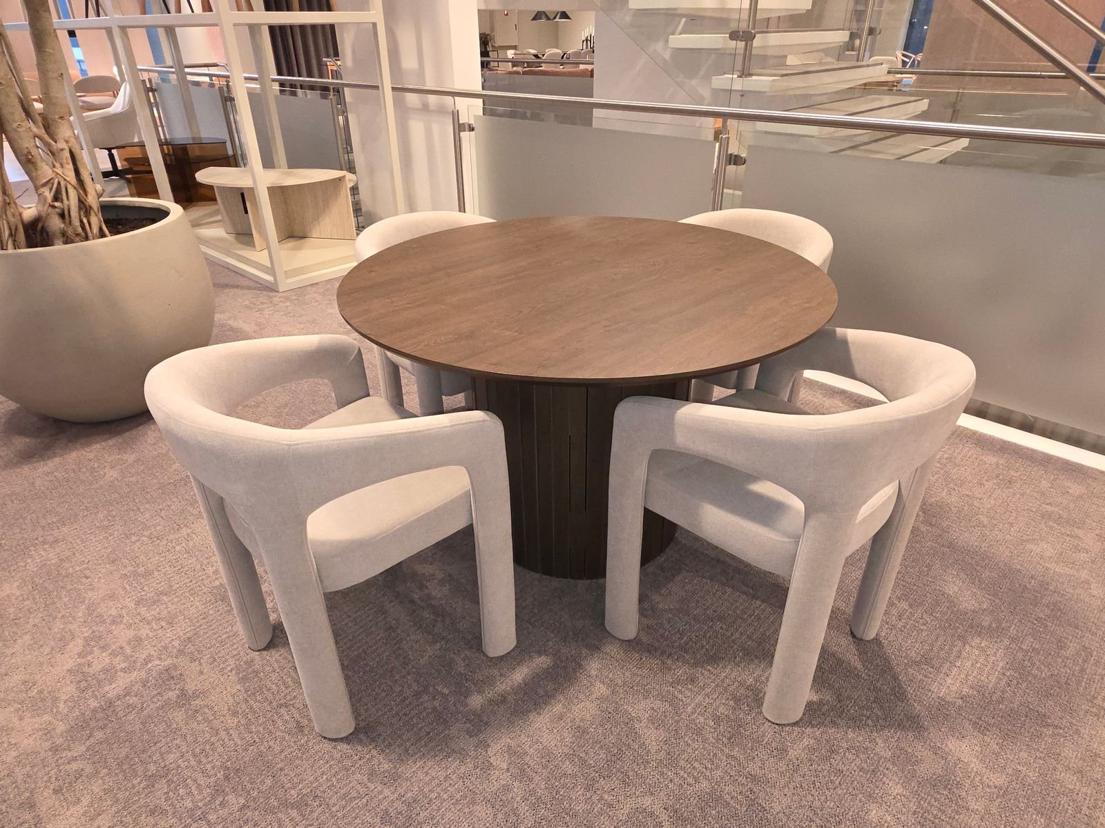 Sedia da pranzo con braccioli Cole-4