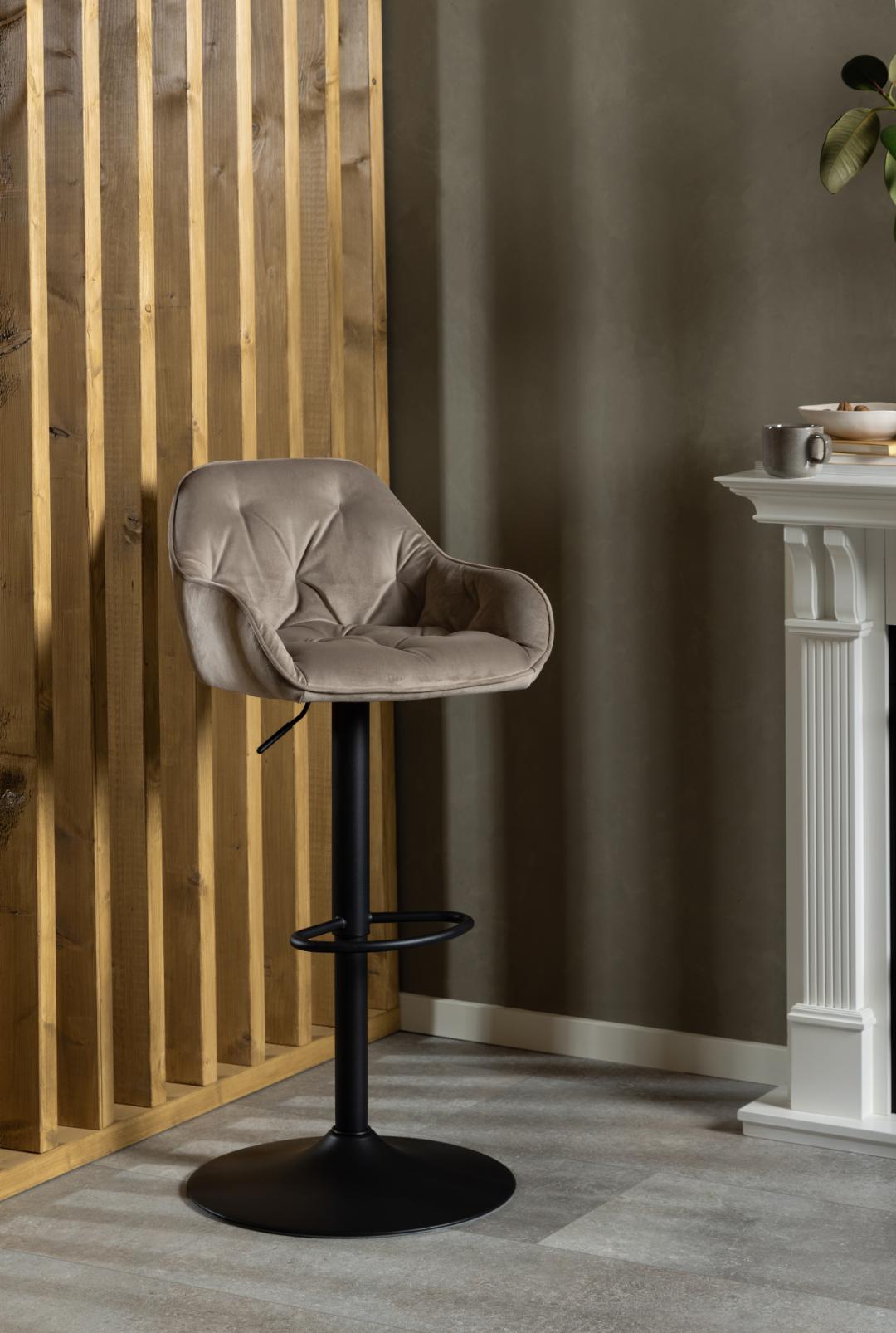 Sgabello da bar Brooke 109-2