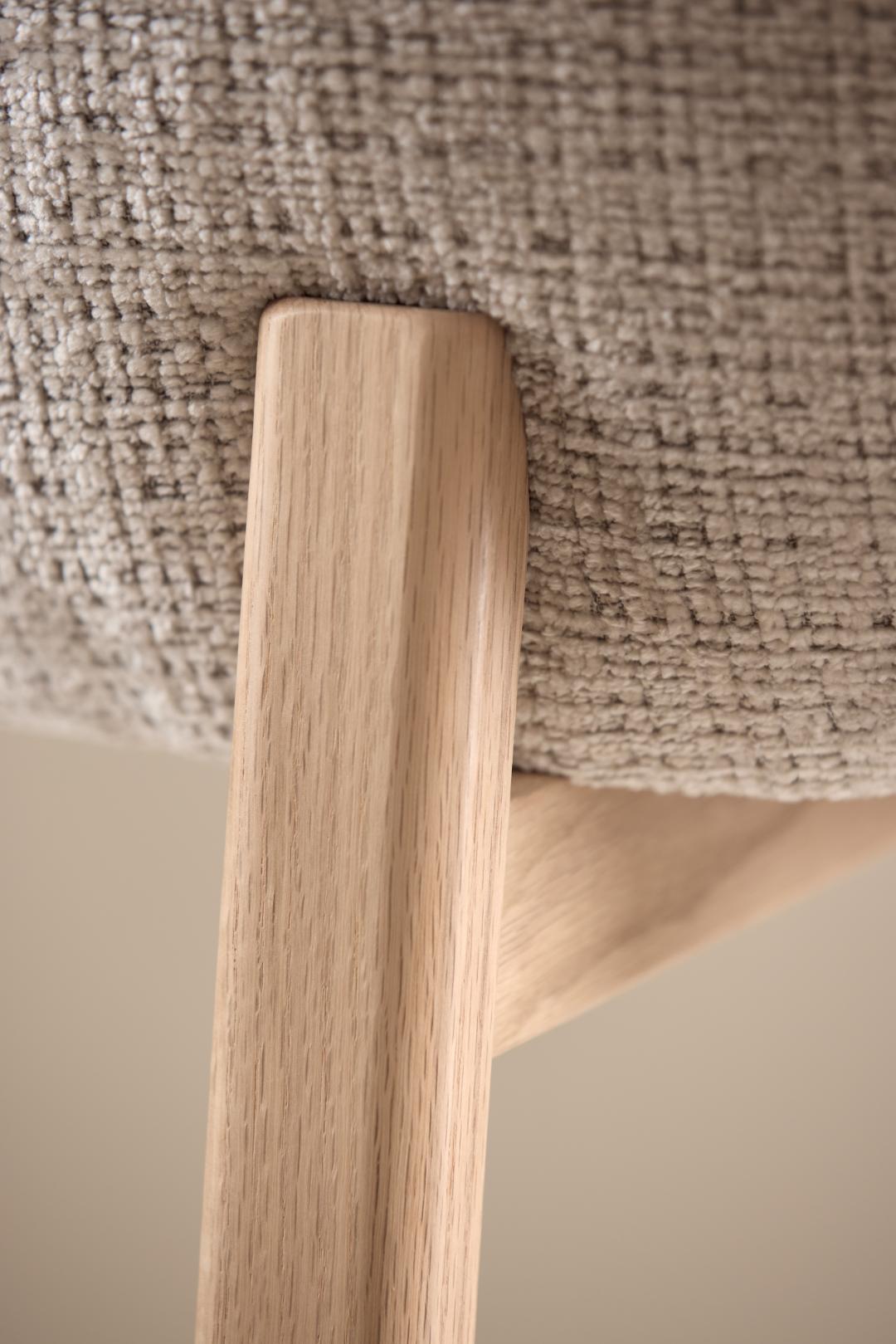 Sedia da pranzo con bracciolo Darlene gambe in legno-5