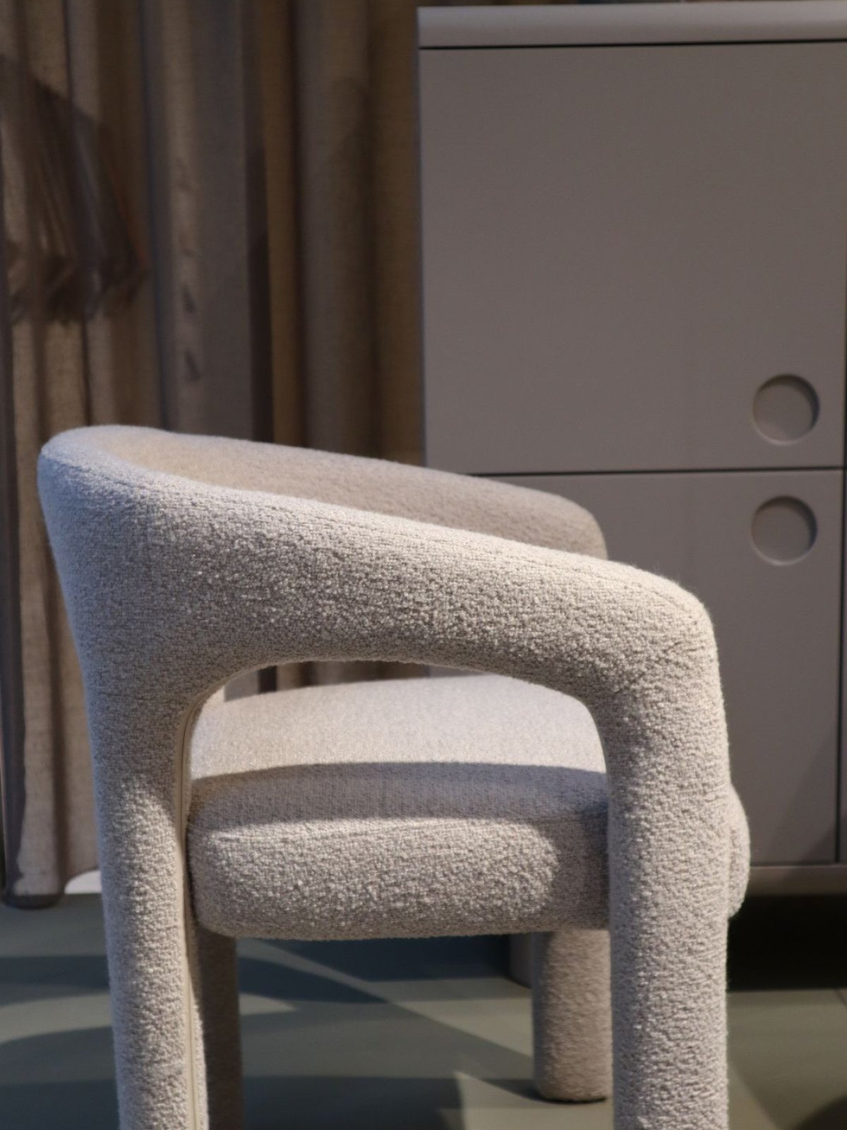 Sedia da pranzo con braccioli Cole-10